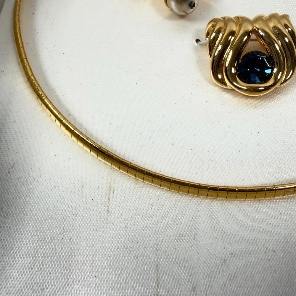 Nolan Miller Glamour Collection Gold Tone Omega Necklace 3 Slide Pendants Set